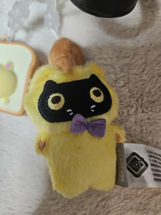 2 Cat Keychains - Picture 3 of 4